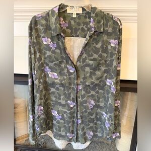 Cloth & Stone Green and Purple Floral-Camo Blouse EUC SO SOFT! Large